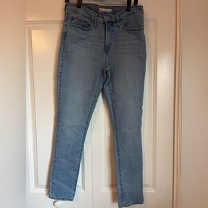 Levi’s Classic Blue Women's Jeans